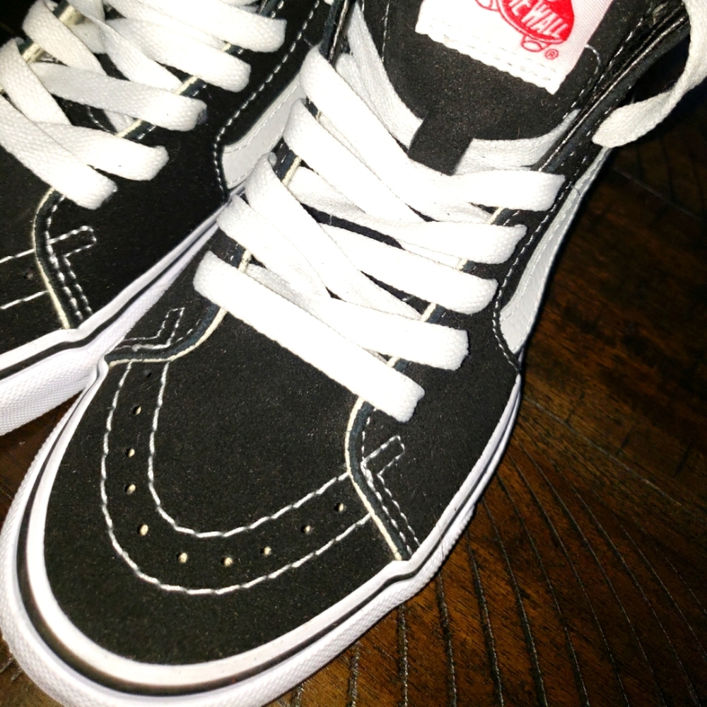 Vans - Picture 5 of 9